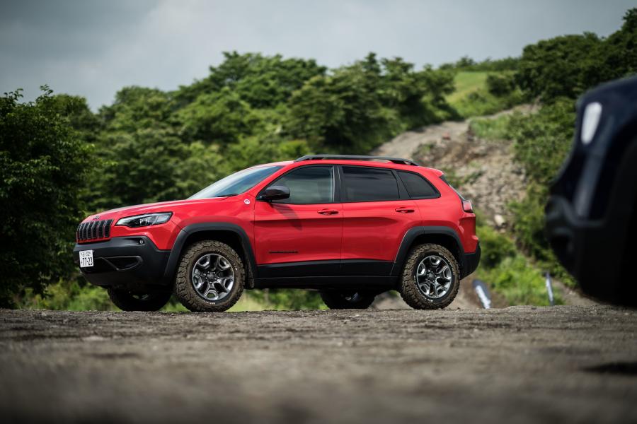  Jeep Cherokee Trailhawk (KL) 2019 года  (JP) (фото 1 из 6)